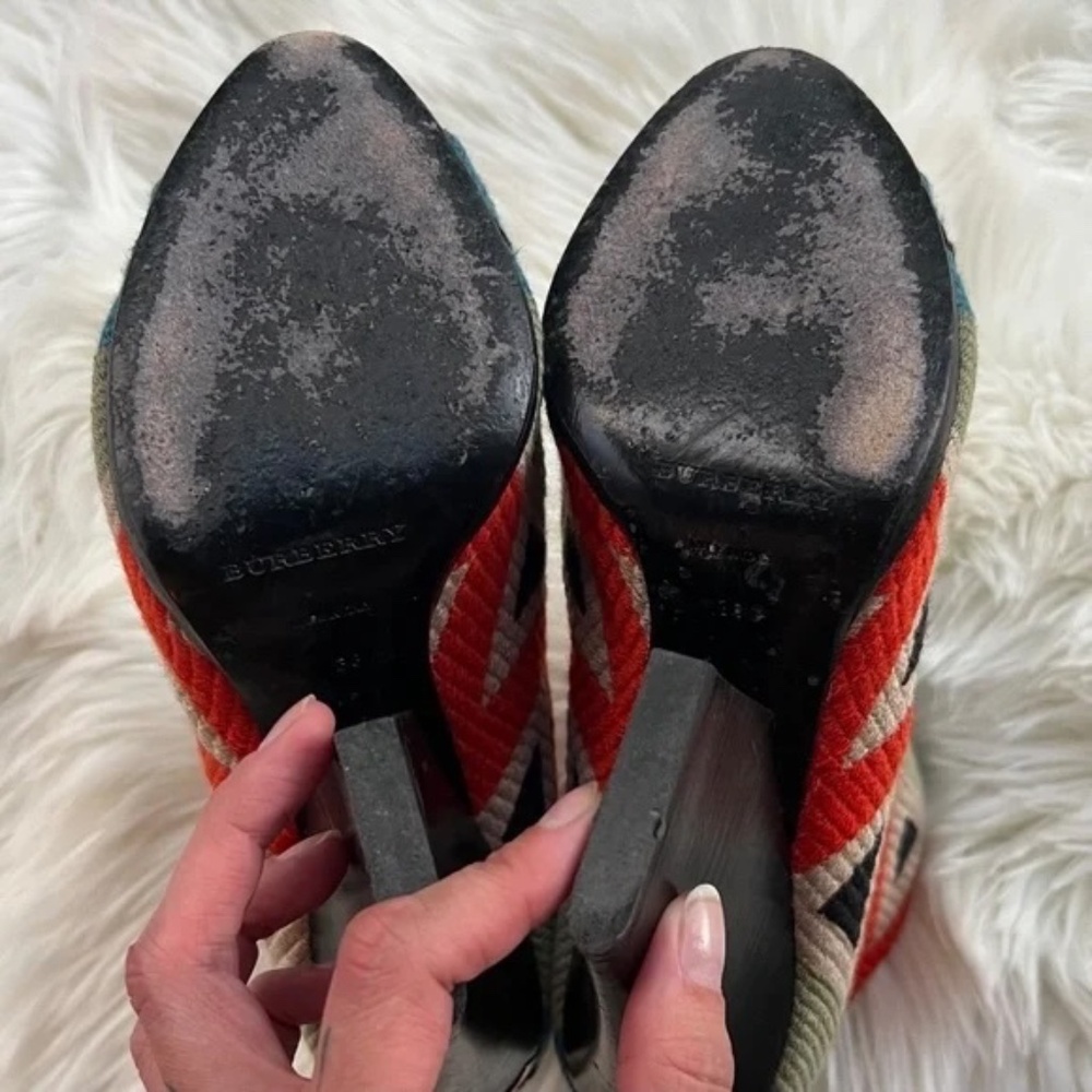 100% AUTHENTIC Burberry Multicolor Tapestry Bateson Peep Toe Bootie Size 38 - Picture 6 of 8